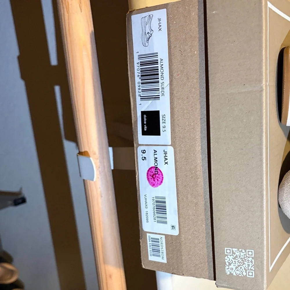 Dolce Vita Taupe Suede Platform Sneakers - Picture 4 of 5